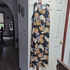 SHEIN Black and Gold Leaf Print Maxi Dress